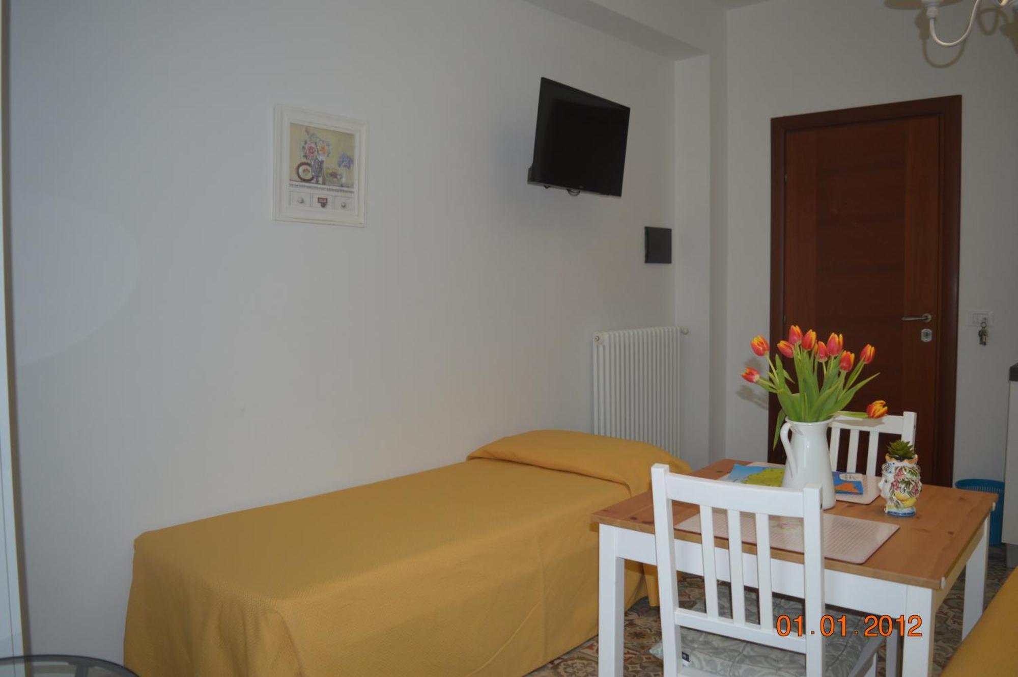 La Rosa Dei Venti Bed & Breakfast อาโวลา ภายนอก รูปภาพ